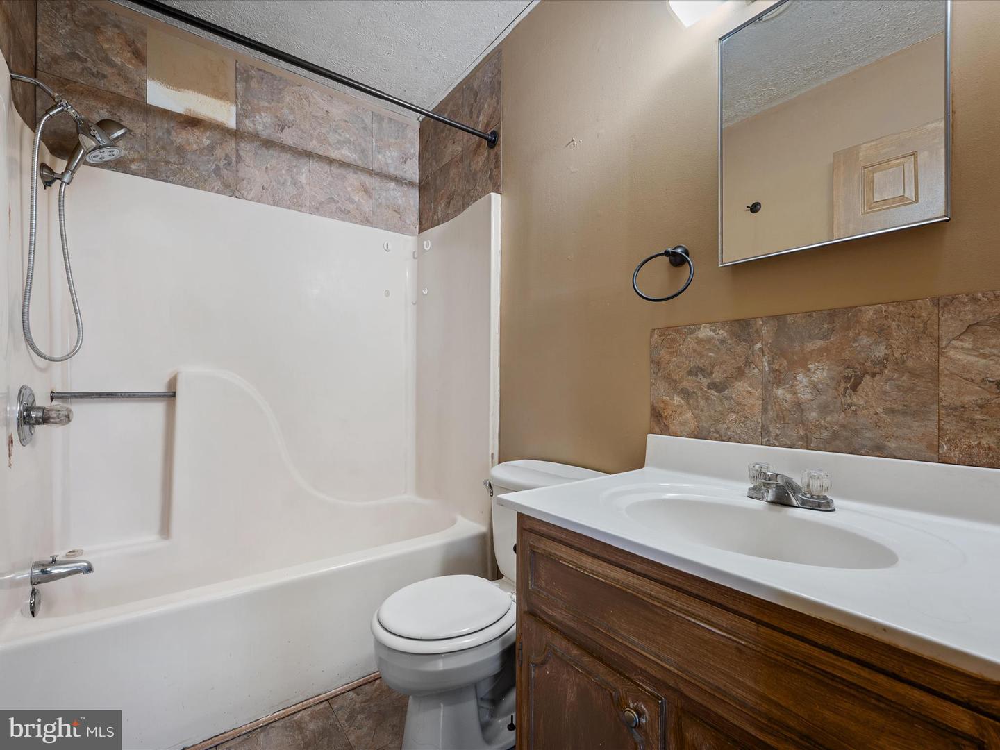 2301 Tower Ave Property Photo 16