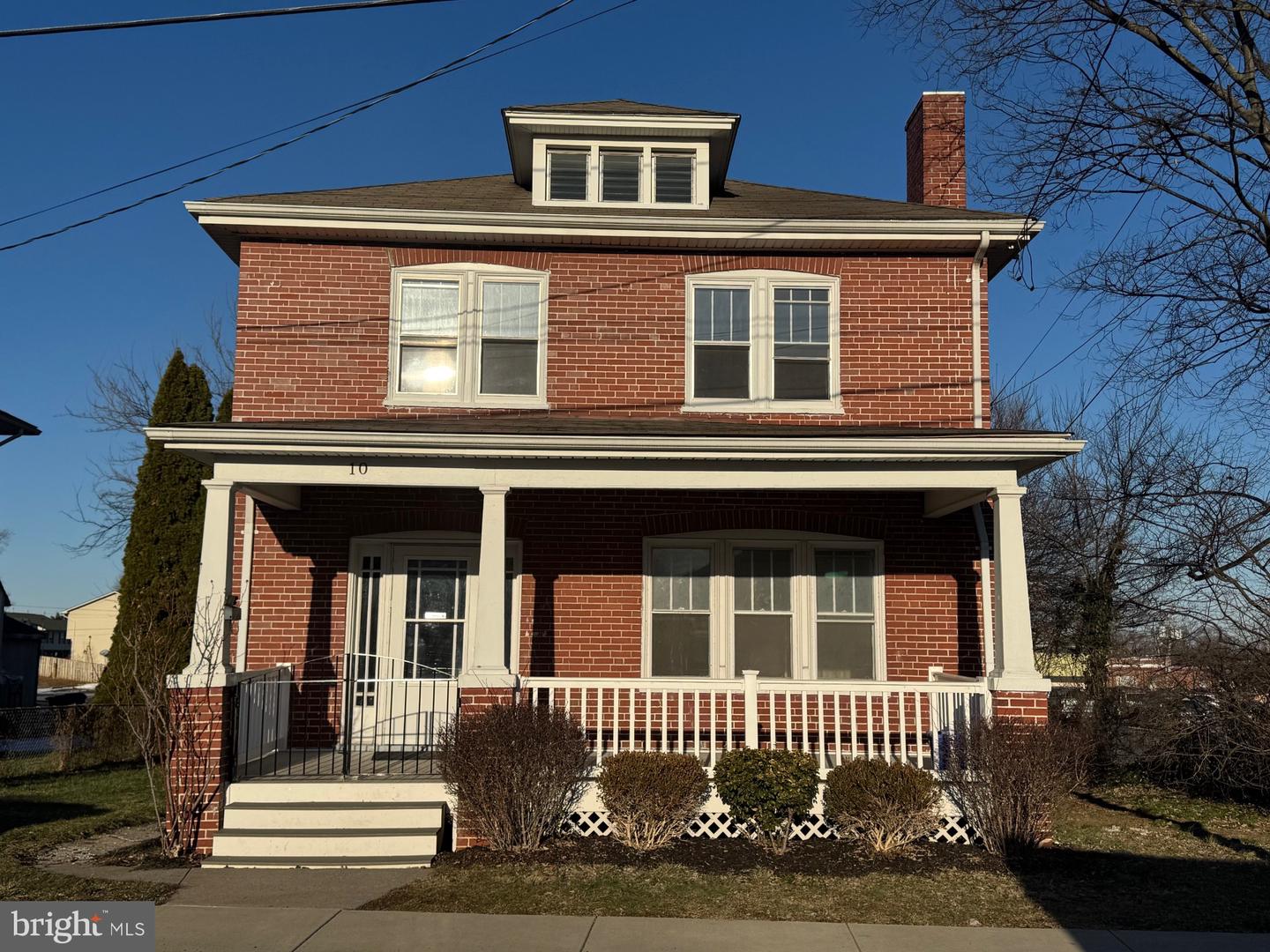 10 Richards Ave Property Photo 1
