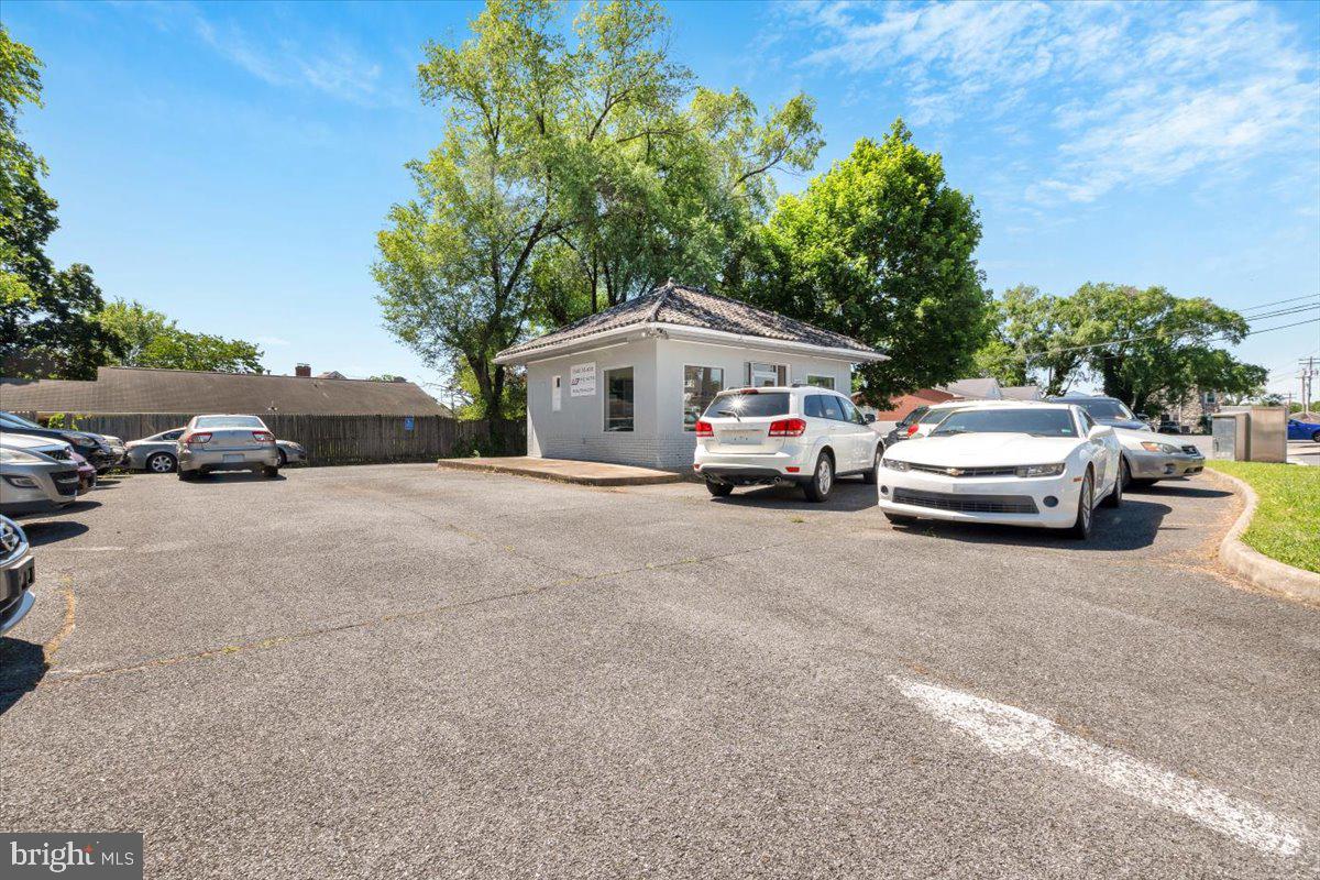 1726 Valley Ave Property Photo 1