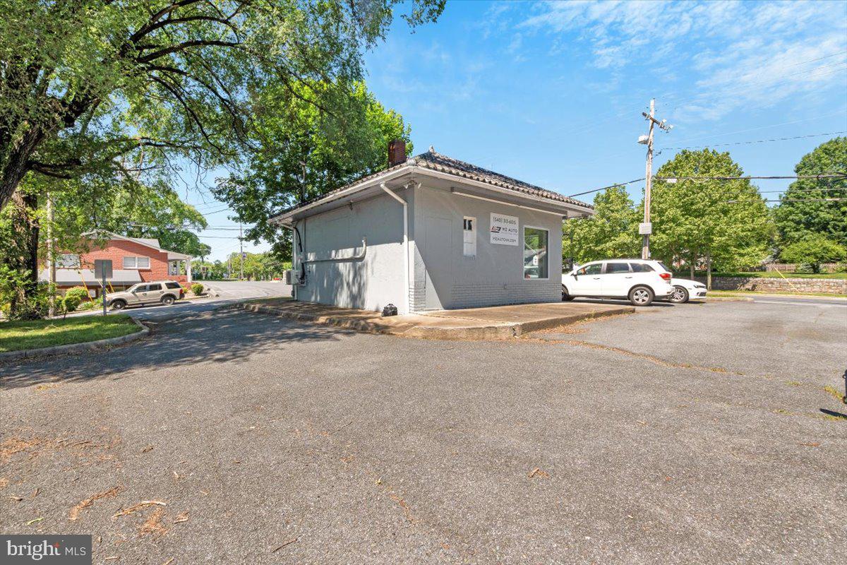 1726 Valley Ave Property Photo 7