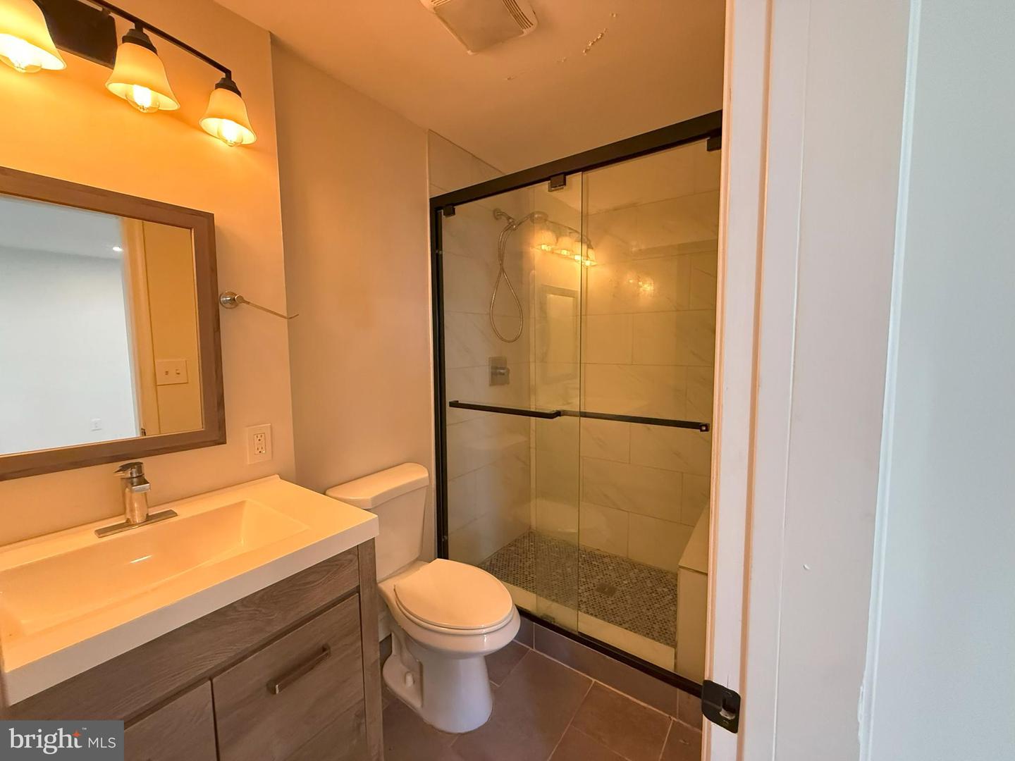 369 Charles St Property Photo 5