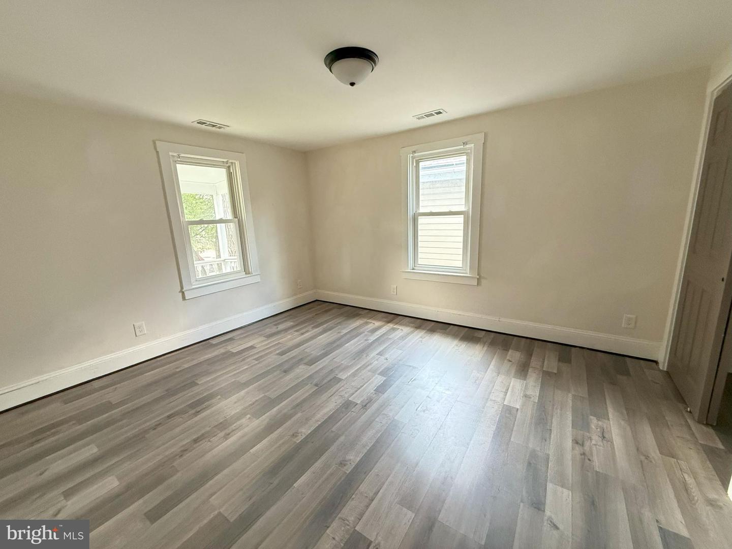 369 Charles St Property Photo 9