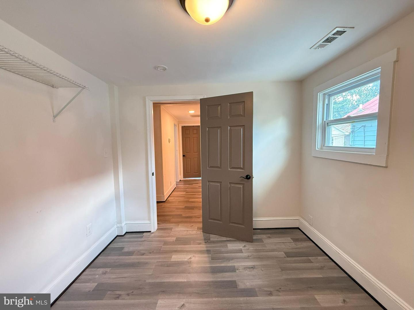 369 Charles St Property Photo 14