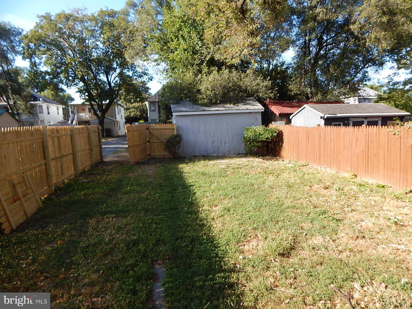 369 Charles St Property Photo 15