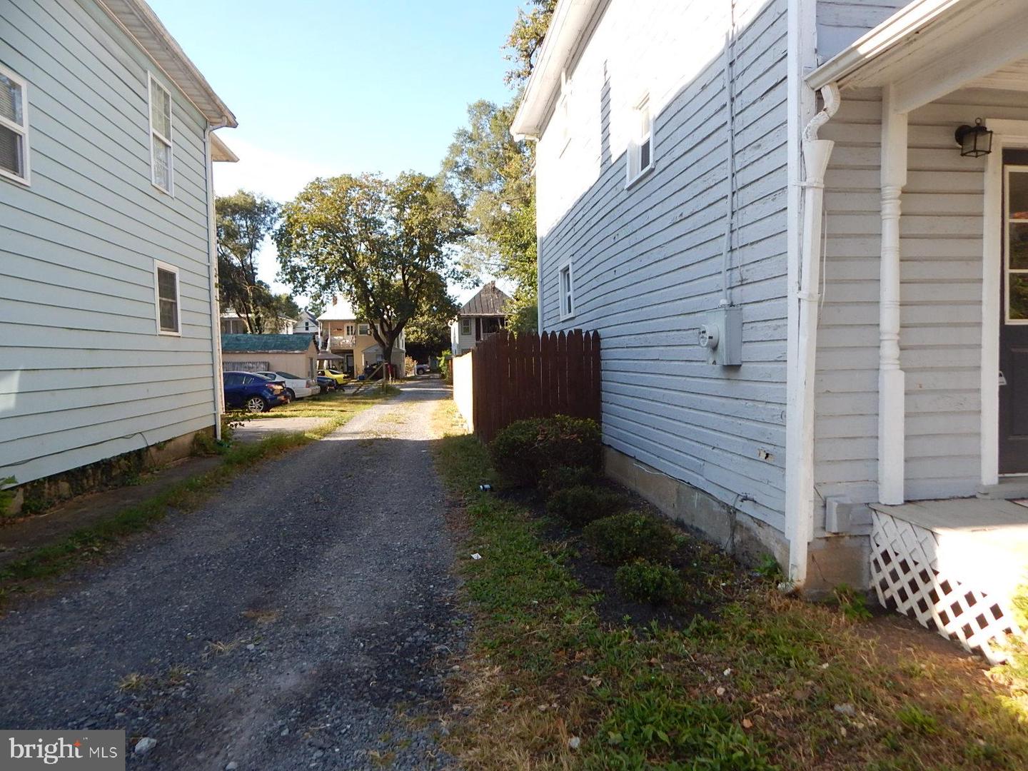 369 Charles St Property Photo 17