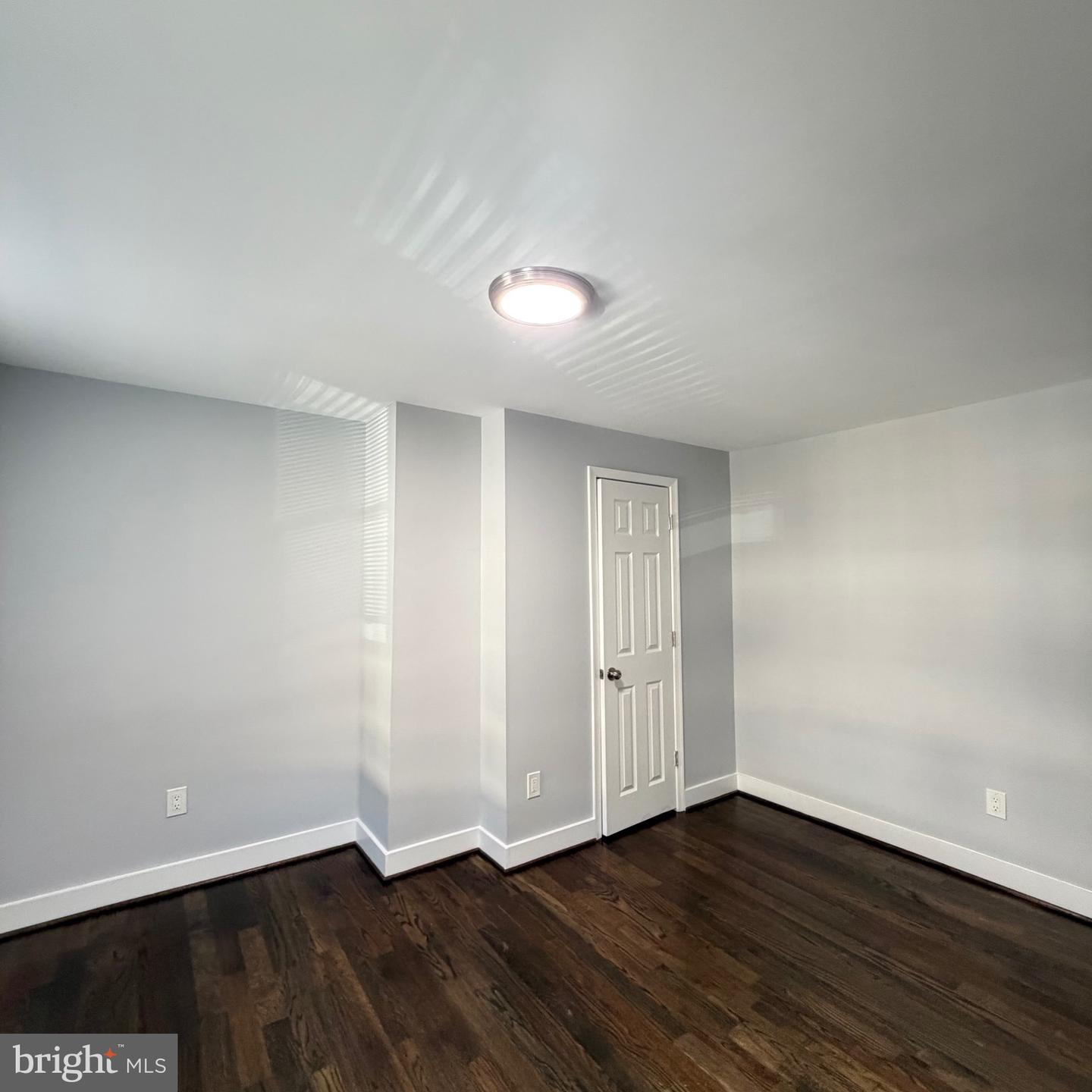 115 E Monmouth St Property Photo 14