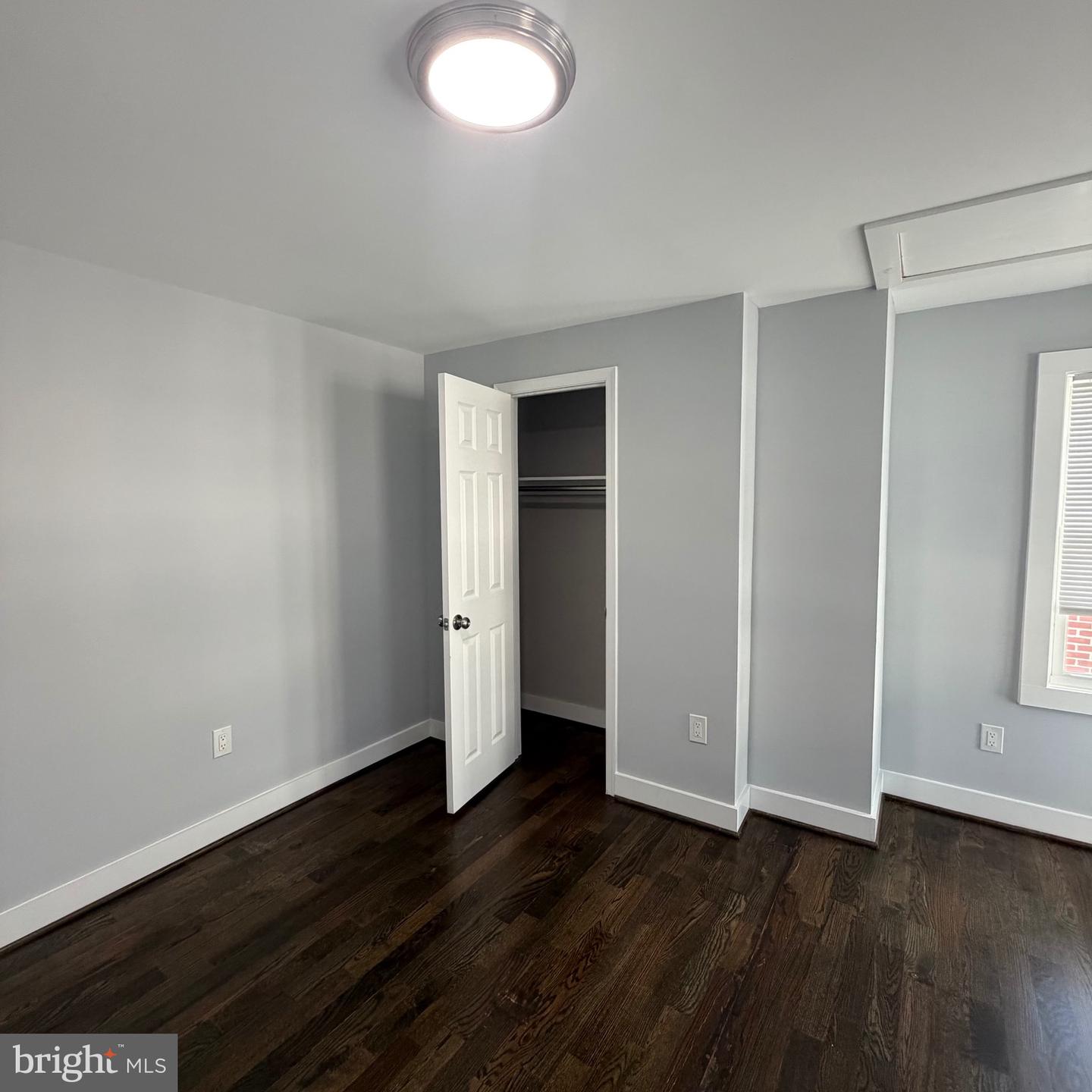 115 E Monmouth St Property Photo 18