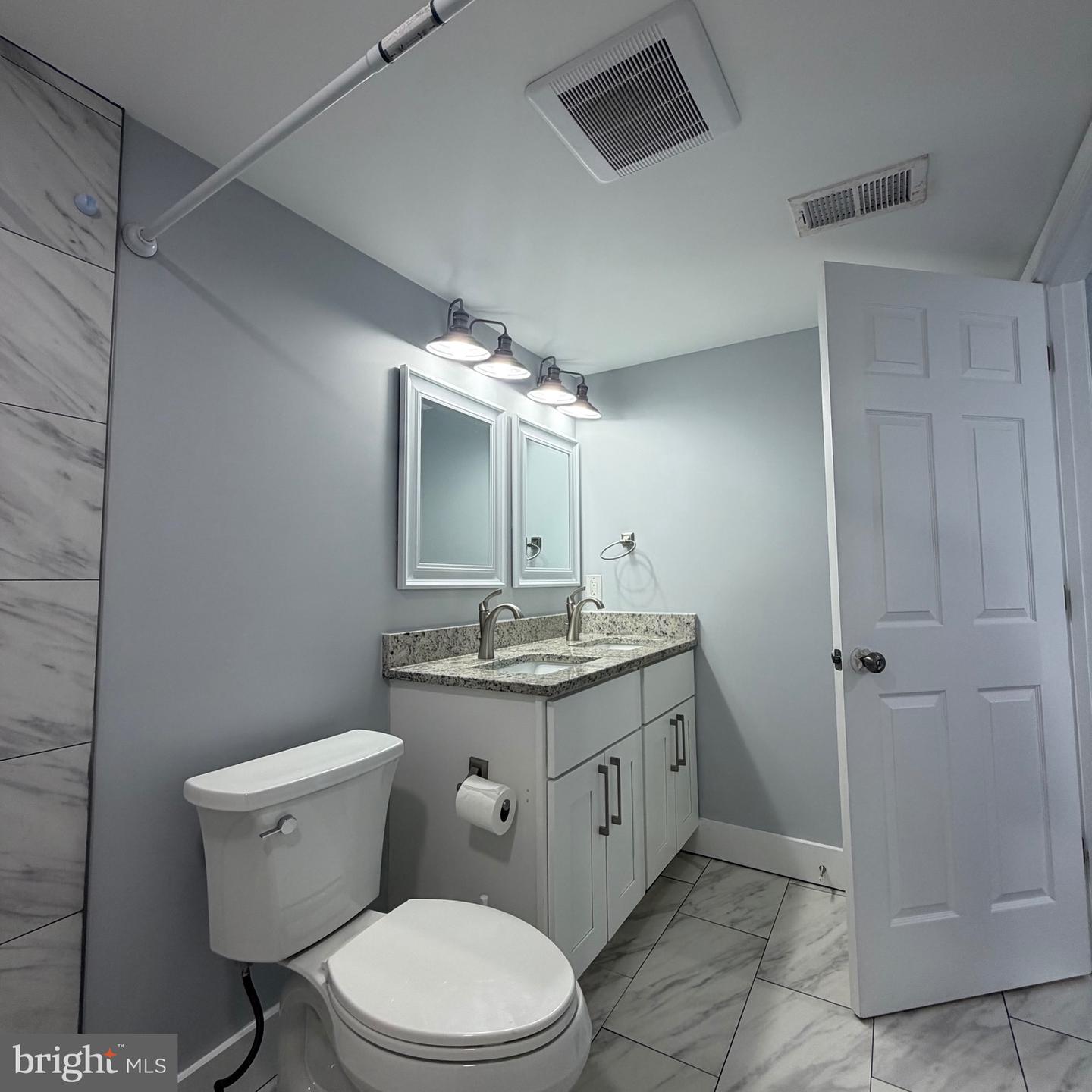 115 E Monmouth St Property Photo 20