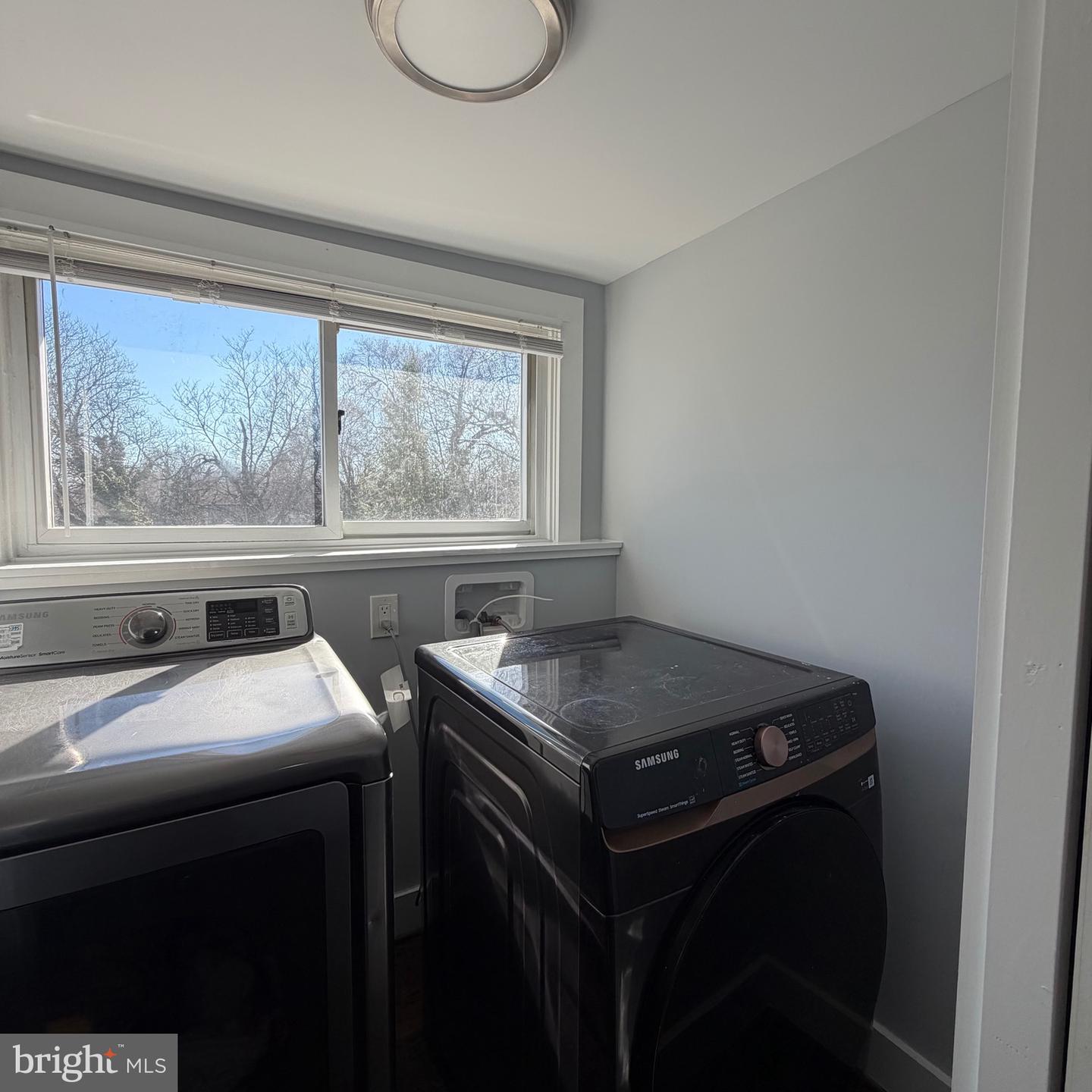 115 E Monmouth St Property Photo 21