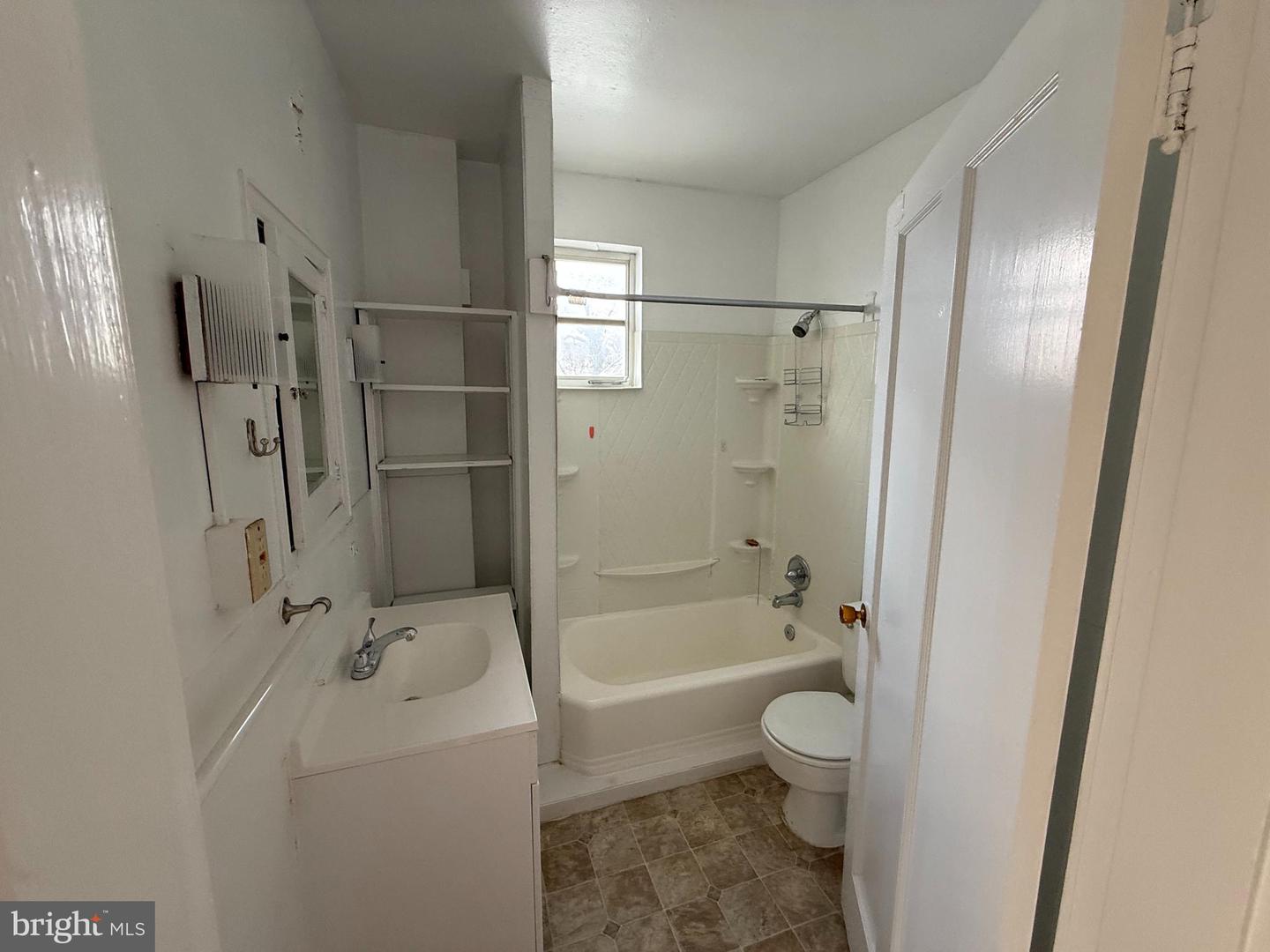21 Stewart St S #2 Property Photo 9