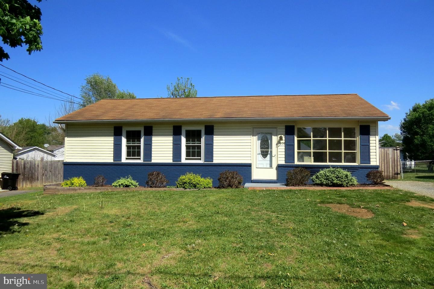 608 DUNLAP ST Property Photo 1
