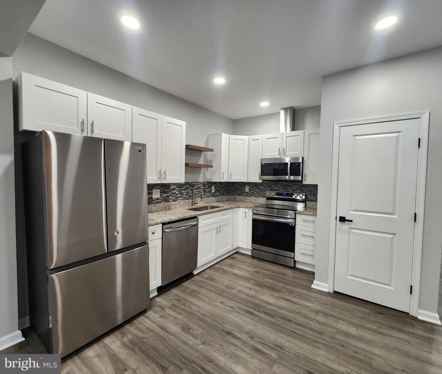 446 N Loudoun St Property Photo 3