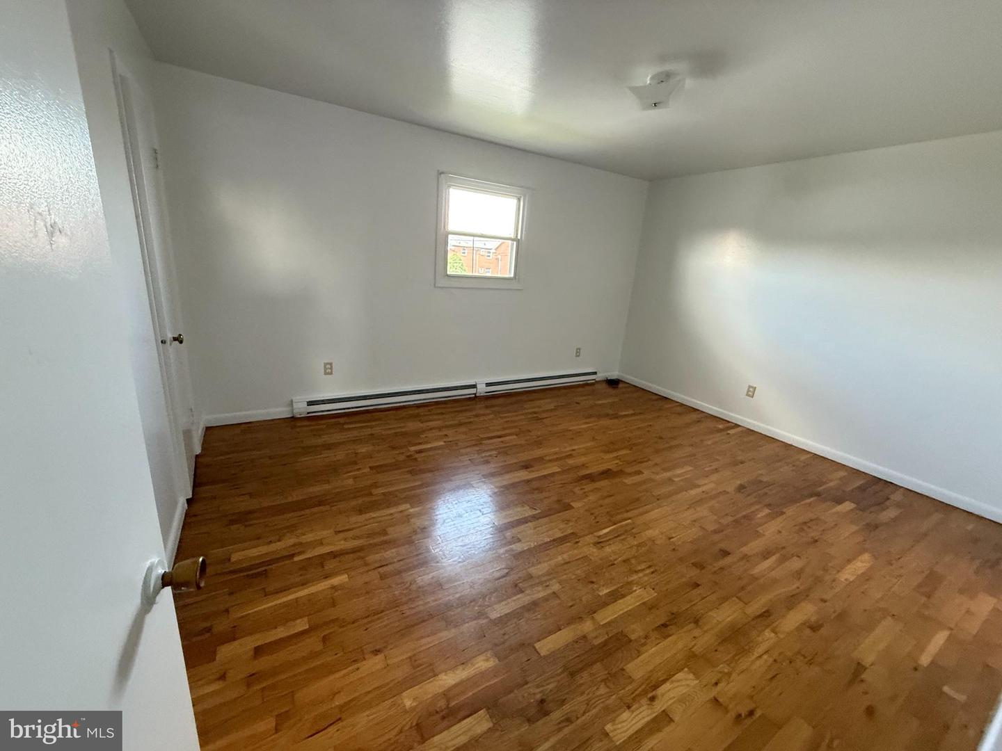 2256 Roosevelt Blvd Property Photo 8