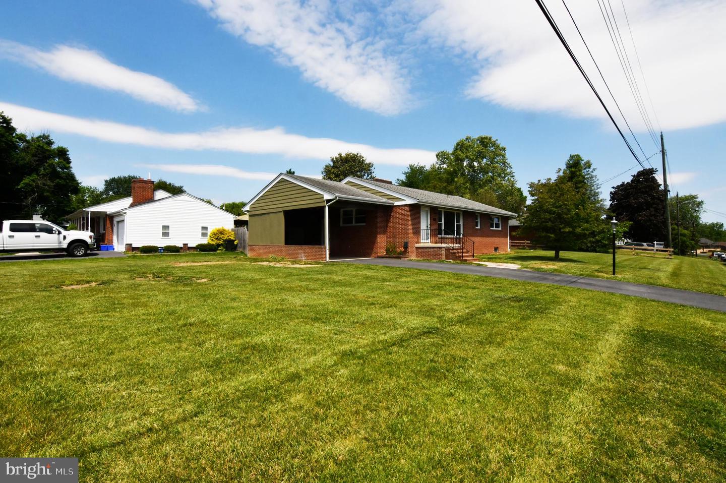 437 Beechcroft Rd Property Photo 7