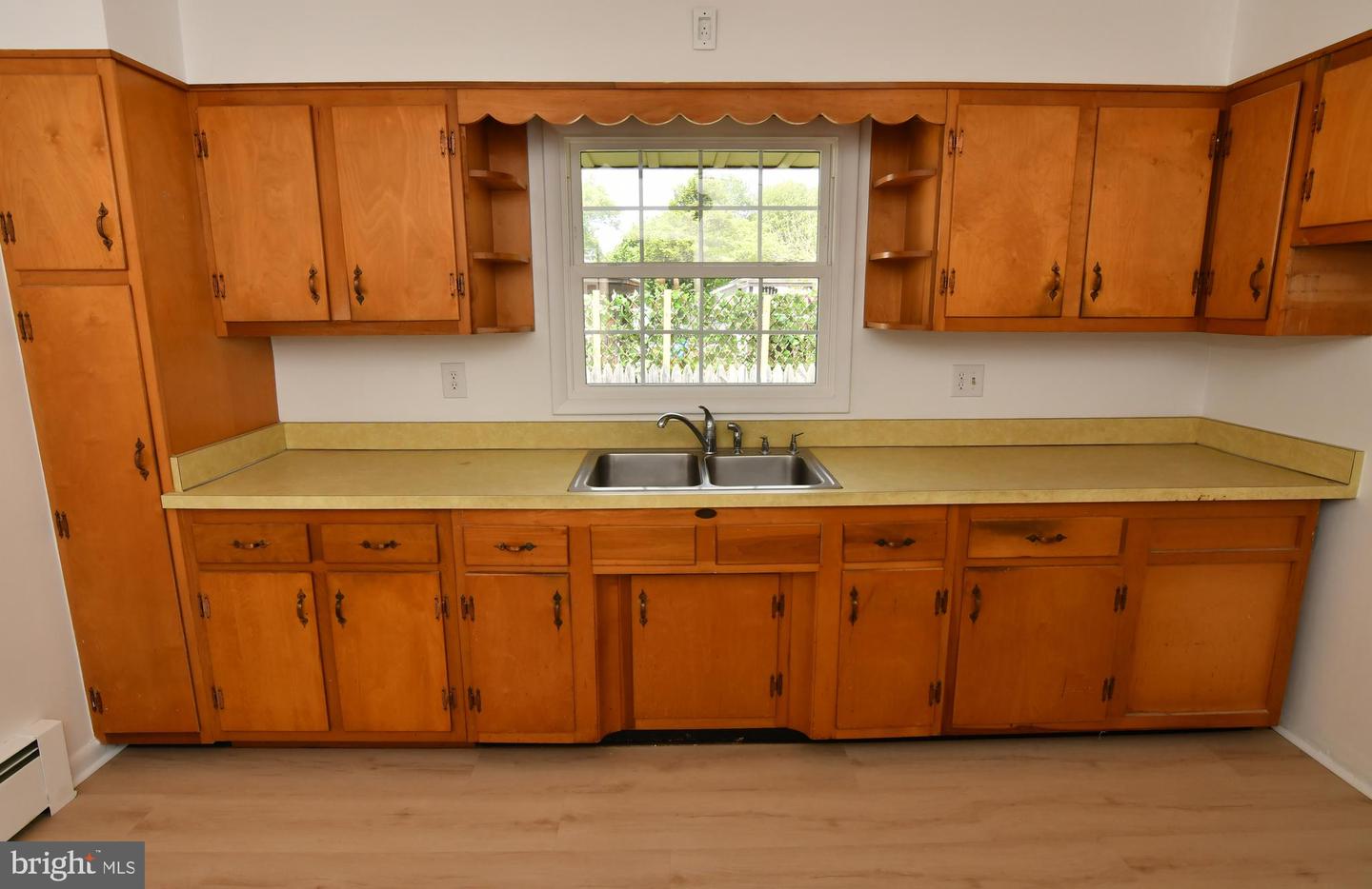 437 Beechcroft Rd Property Photo 17