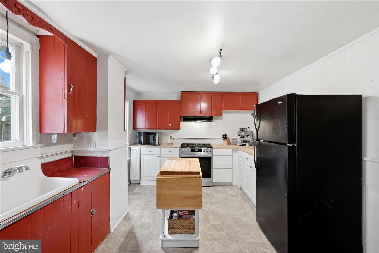 11 W Germain St Property Photo 11