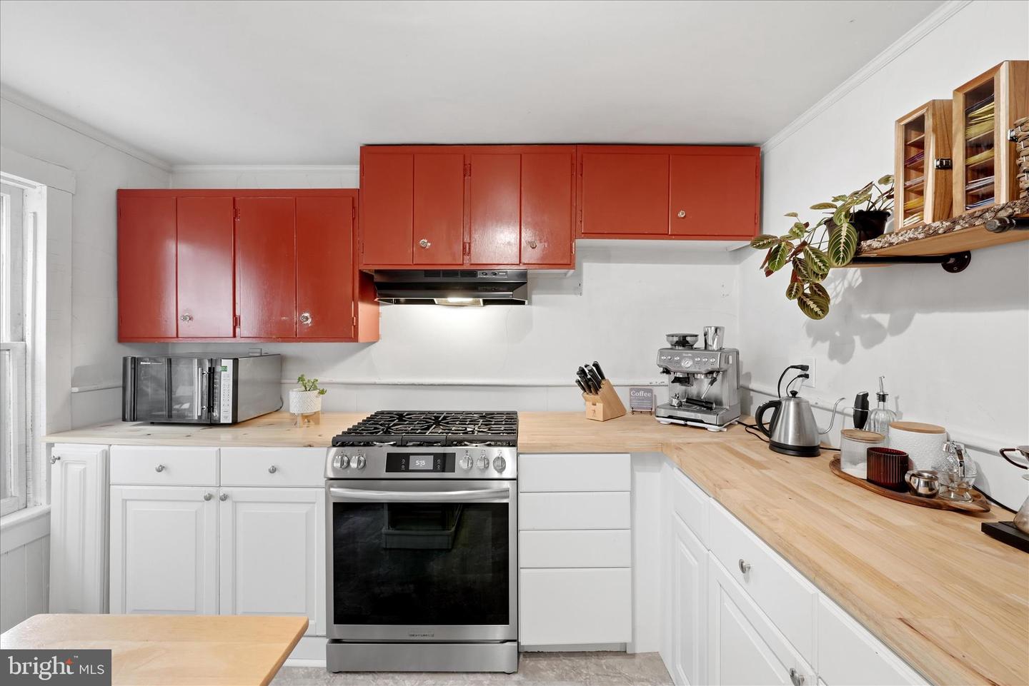 11 W Germain St Property Photo 12