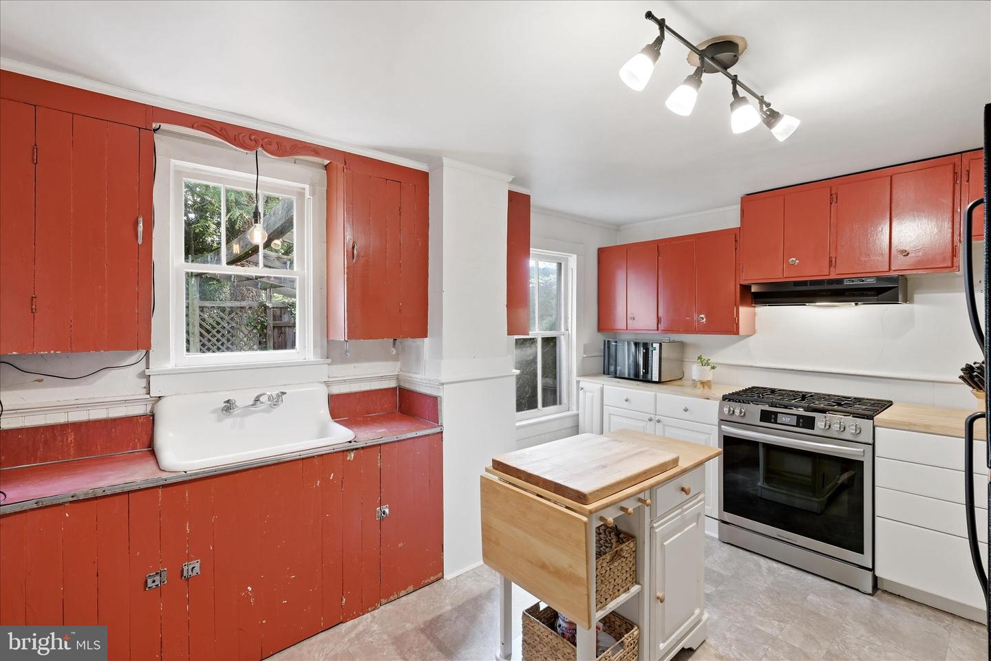 11 W Germain St Property Photo 14