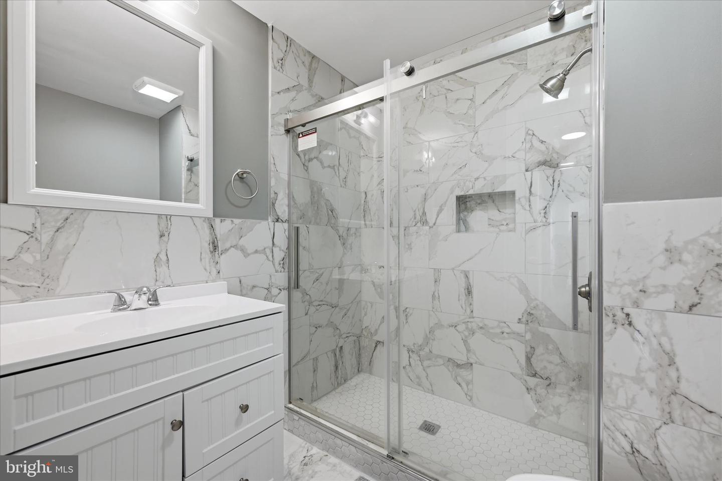312 E Piccadilly St Property Photo 23
