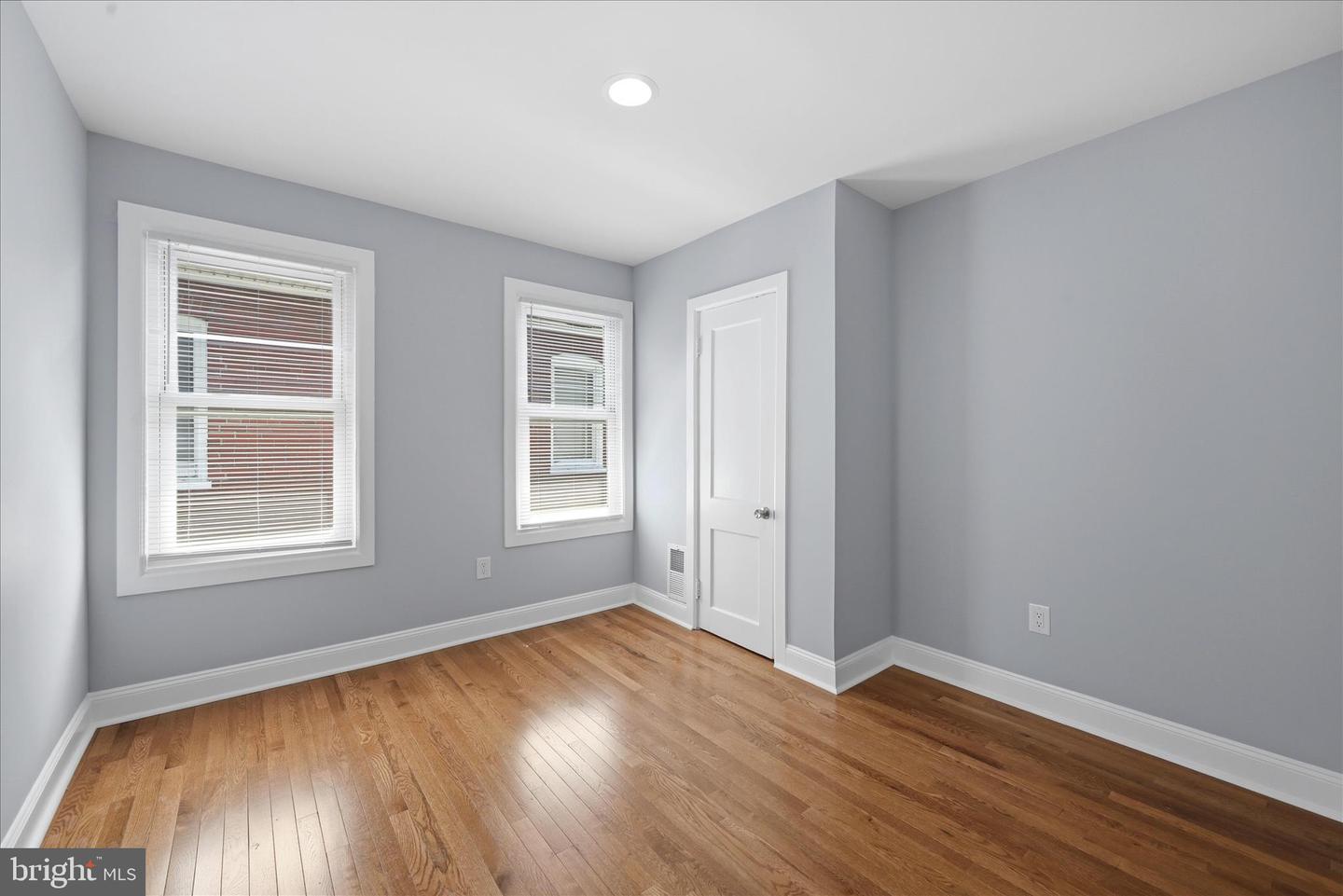 314 E Piccadilly St Property Photo 17