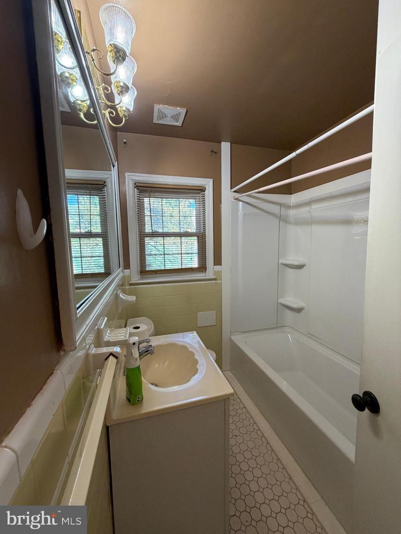 540 Bellview Ave Property Photo 16