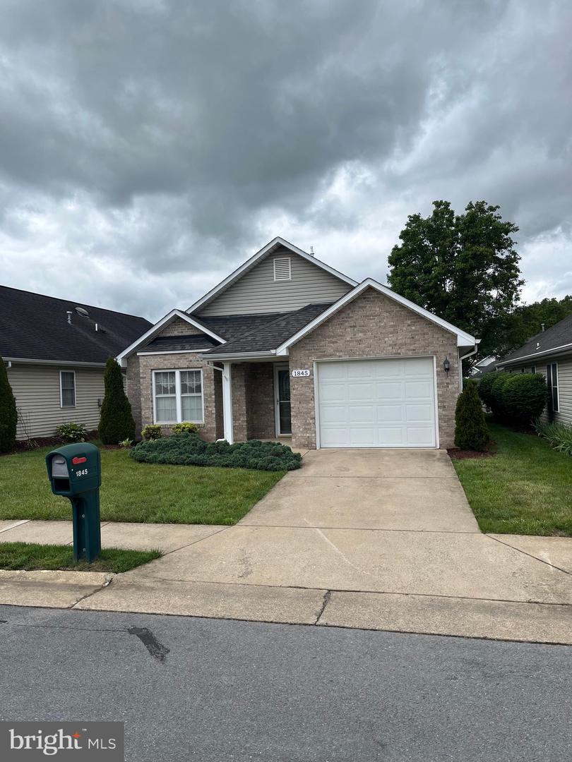 1845 ROSSER LN Property Photo 1
