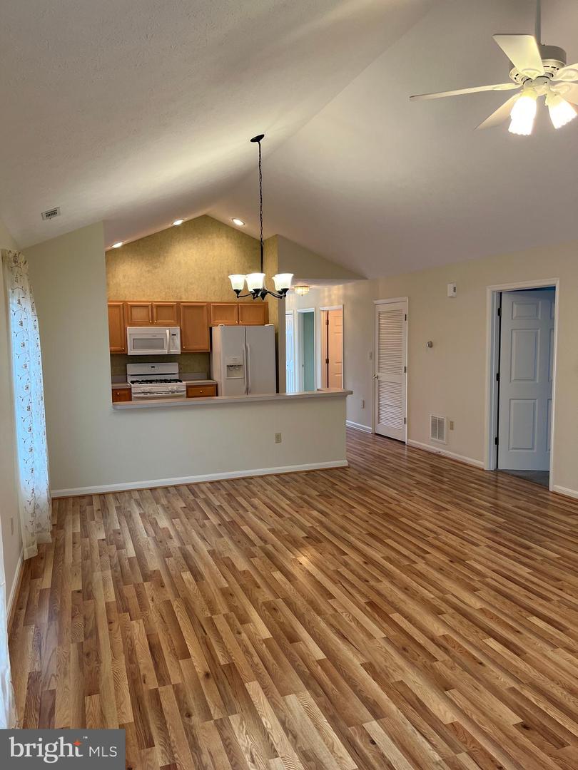 1845 Rosser Ln Property Photo 3