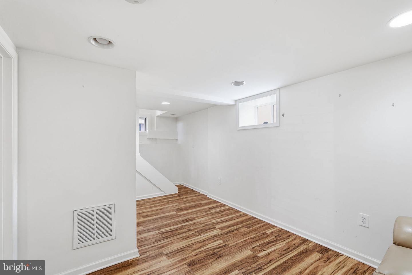 601 Gray Ave Property Photo 13