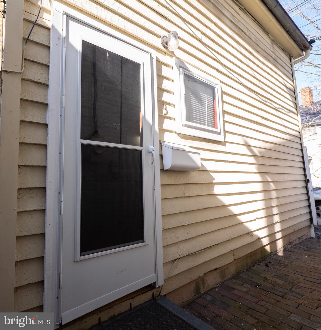 703 S Loudoun St Property Photo 31