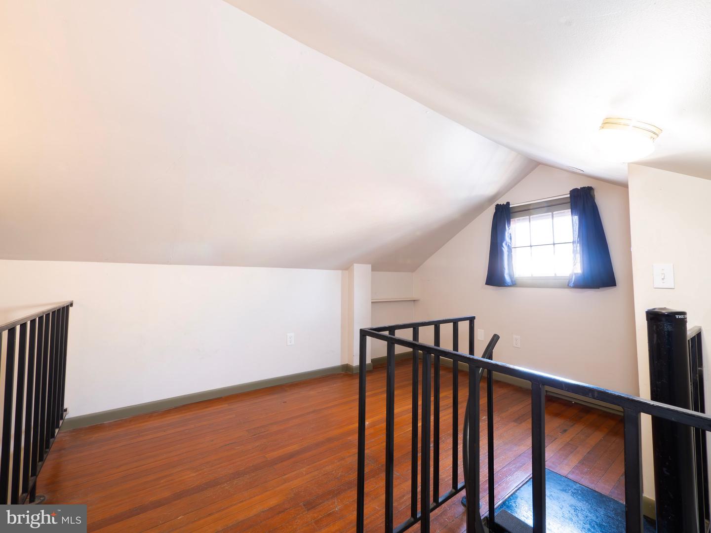 703 S Loudoun St Property Photo 39