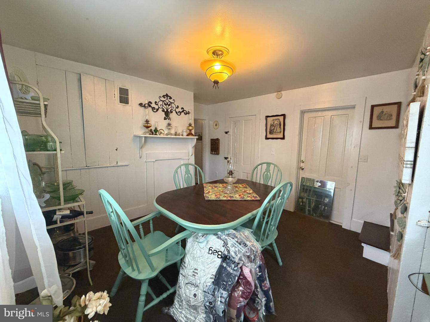 410 S Cameron St Property Photo 15