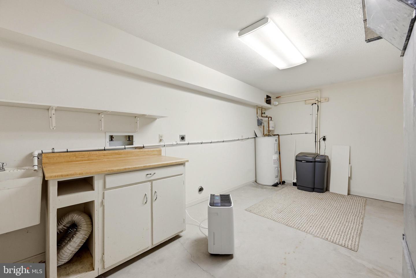 2055 Cidermill Ln Property Photo 37