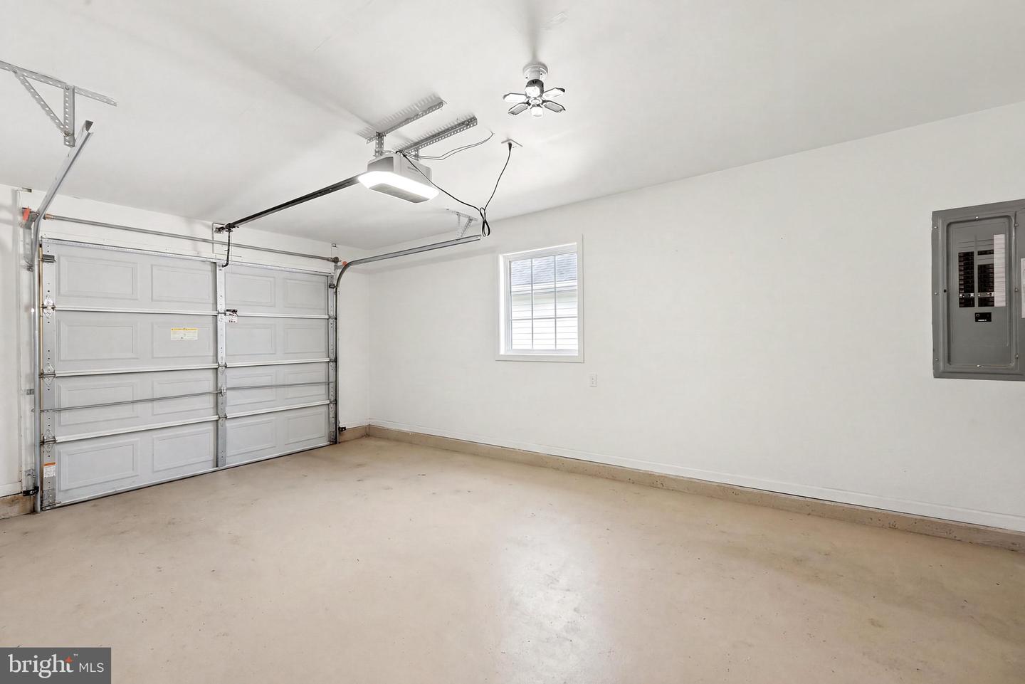 1826 Kershaw Ln Property Photo 27