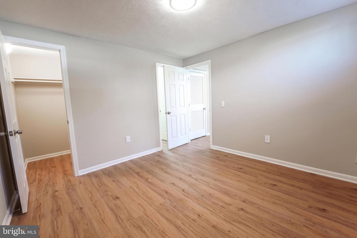 3103-3103 Shawnee Dr #1 Property Photo 6