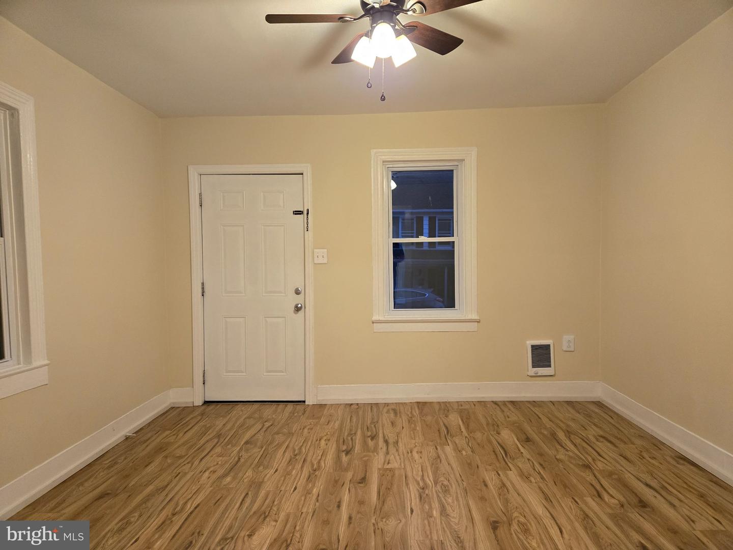 26 E Pall Mall St Property Photo 2