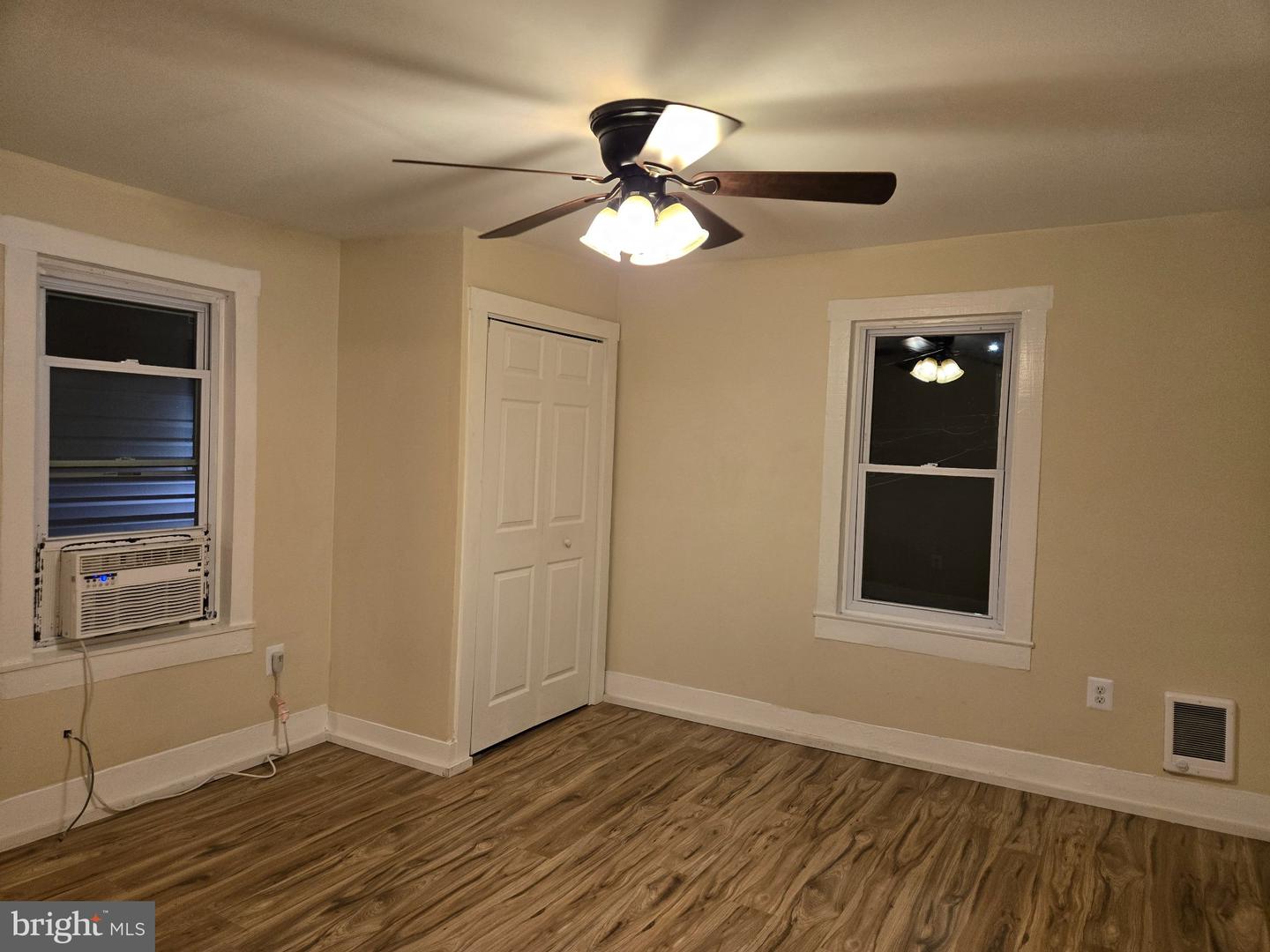 26 E Pall Mall St Property Photo 11