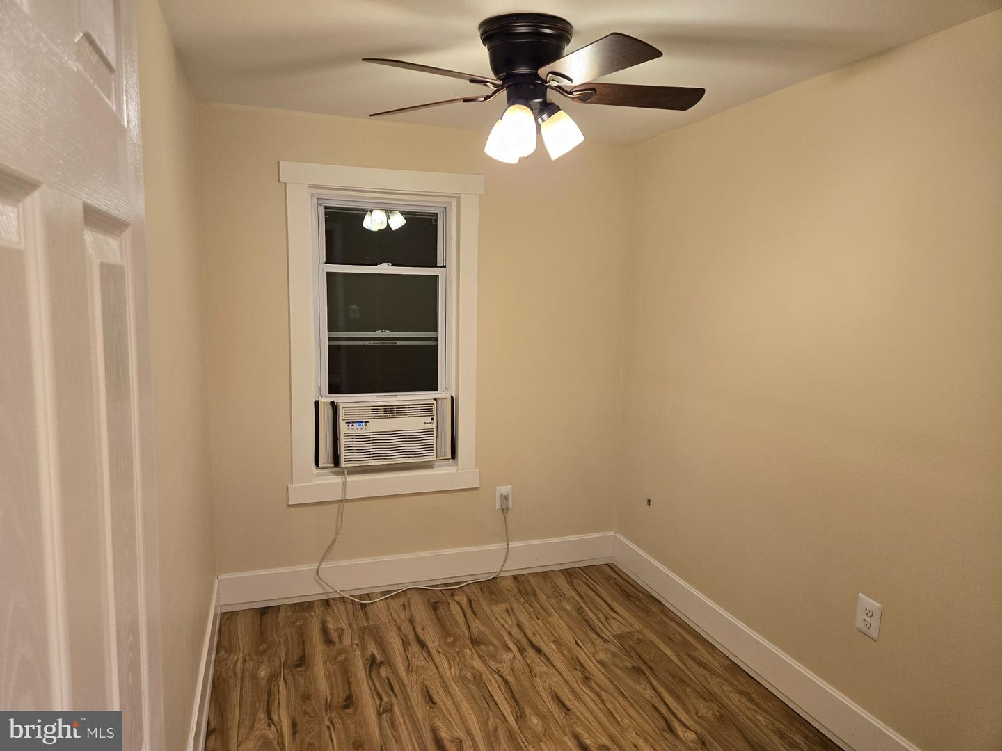 26 E Pall Mall St Property Photo 15