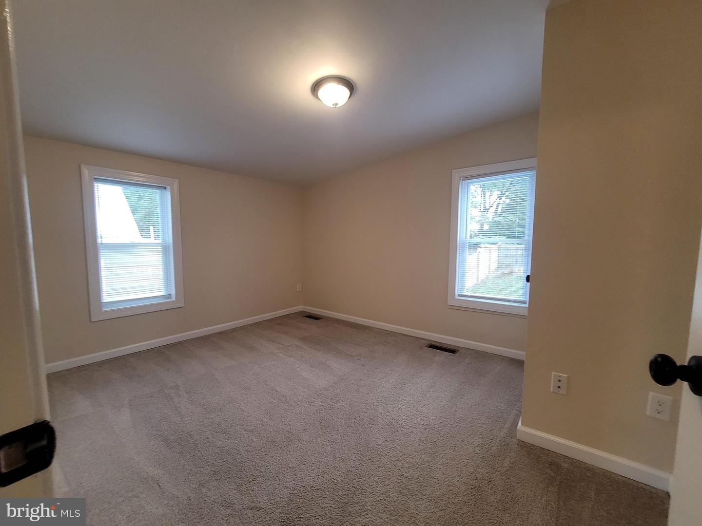 235 Millwood Ave Property Photo 15