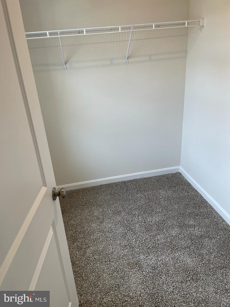 413 Tevis St Property Photo 13