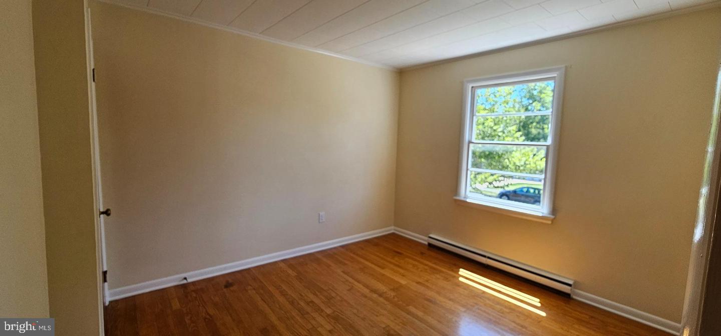 204 E Whitlock Ave Property Photo 7