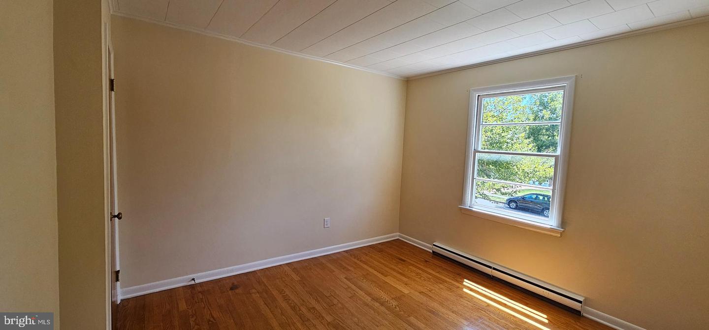 204 E Whitlock Ave Property Photo 8