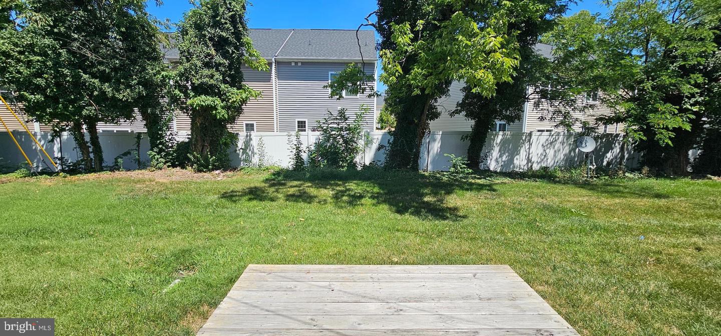 220 E Whitlock Ave Property Photo 12