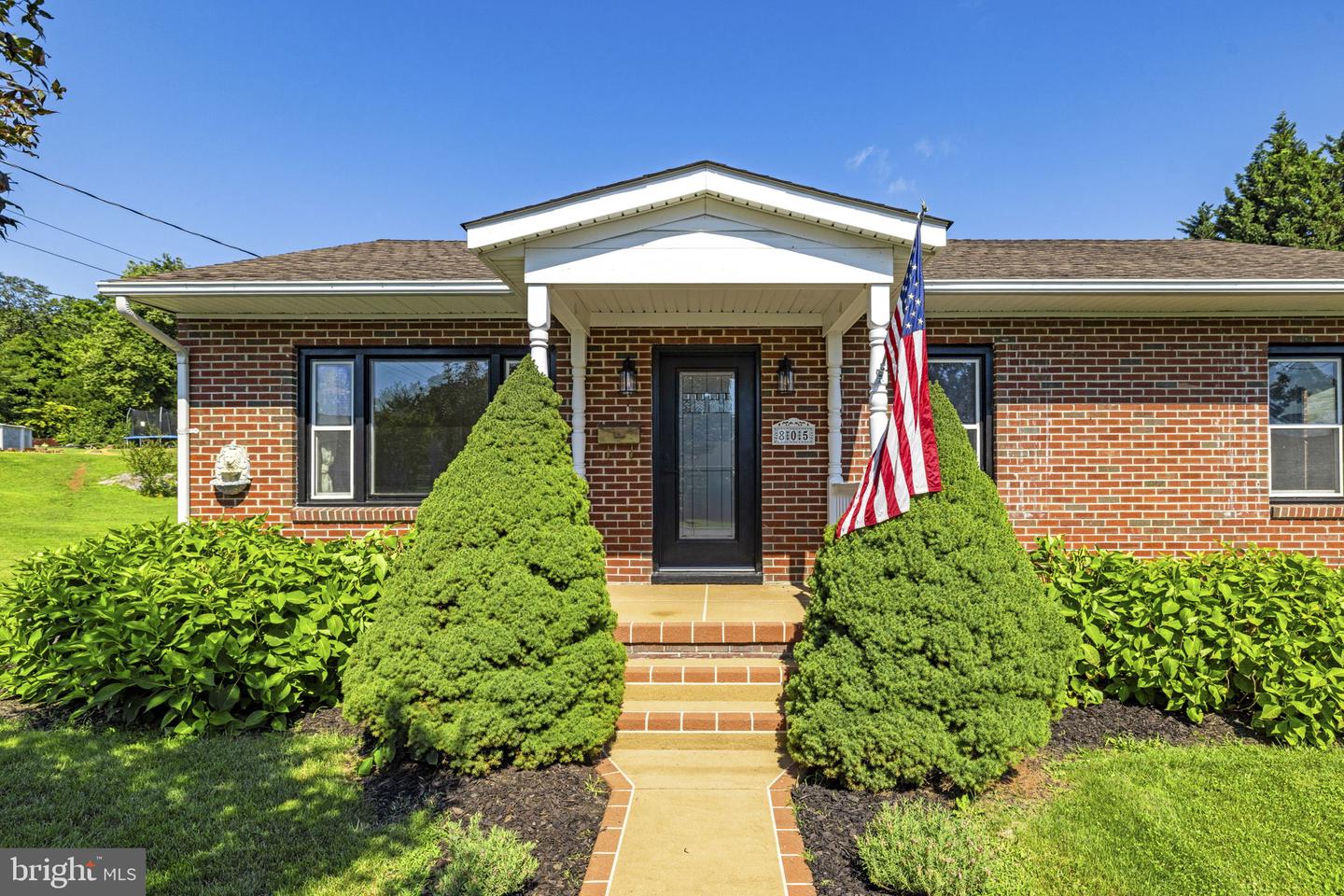805 Pennsylvania Ave Property Photo 4