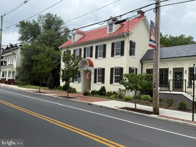 407 S Loudoun St Property Photo 2