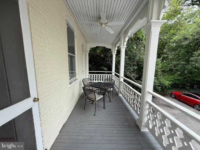 407 S Loudoun St Property Photo 8