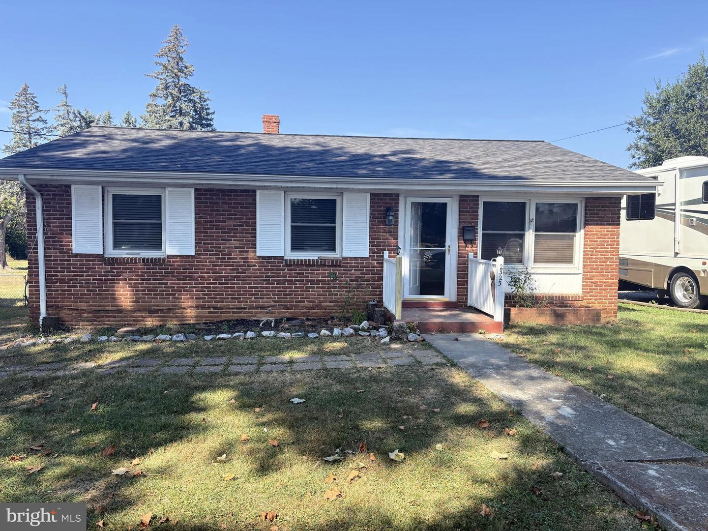 2325 Wilson Blvd Property Photo 1