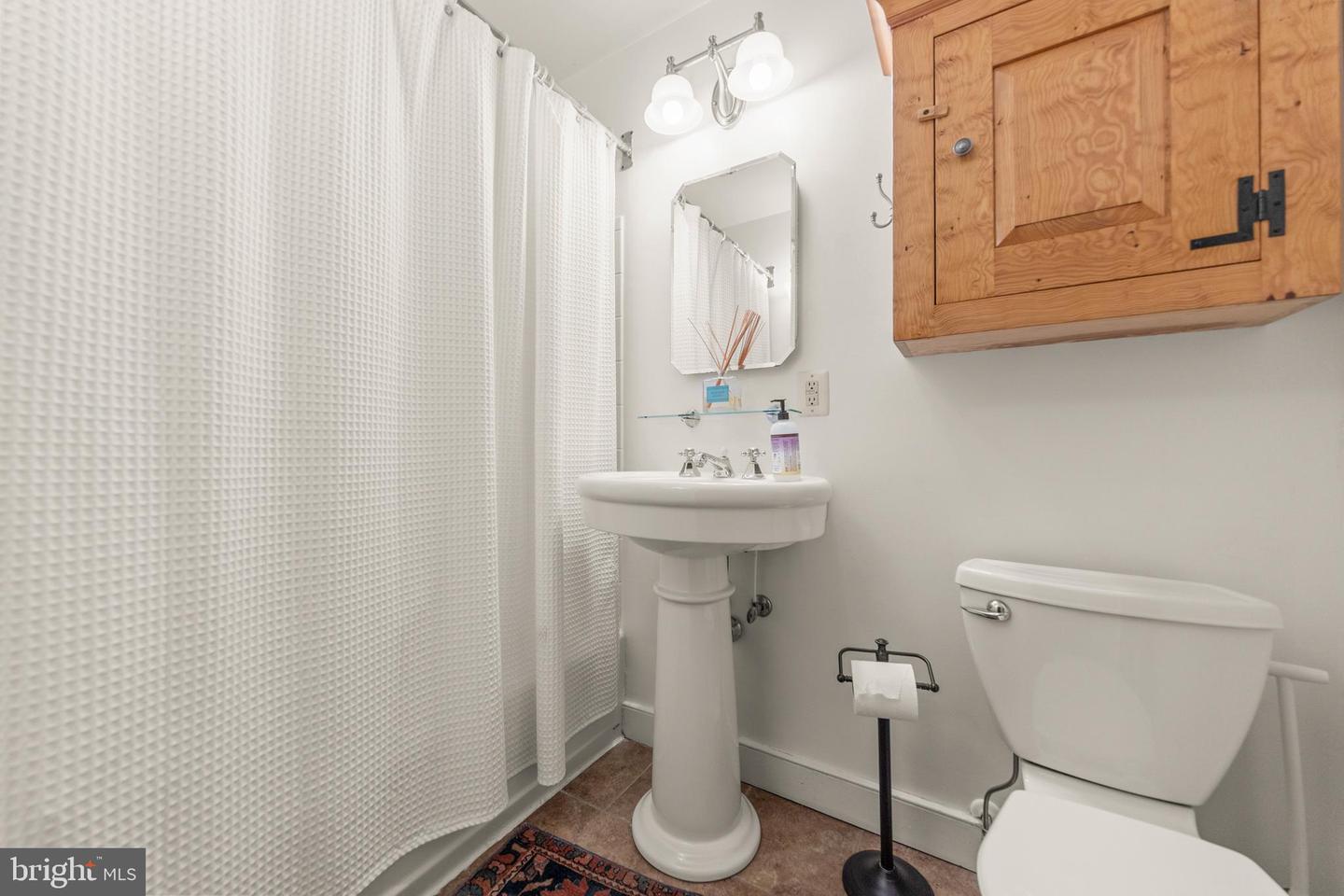 422 S Loudoun St Property Photo 23