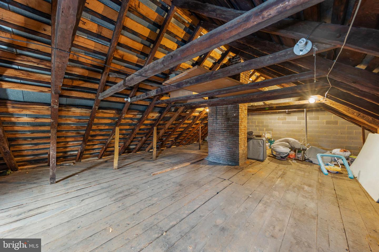 422 S Loudoun St Property Photo 30