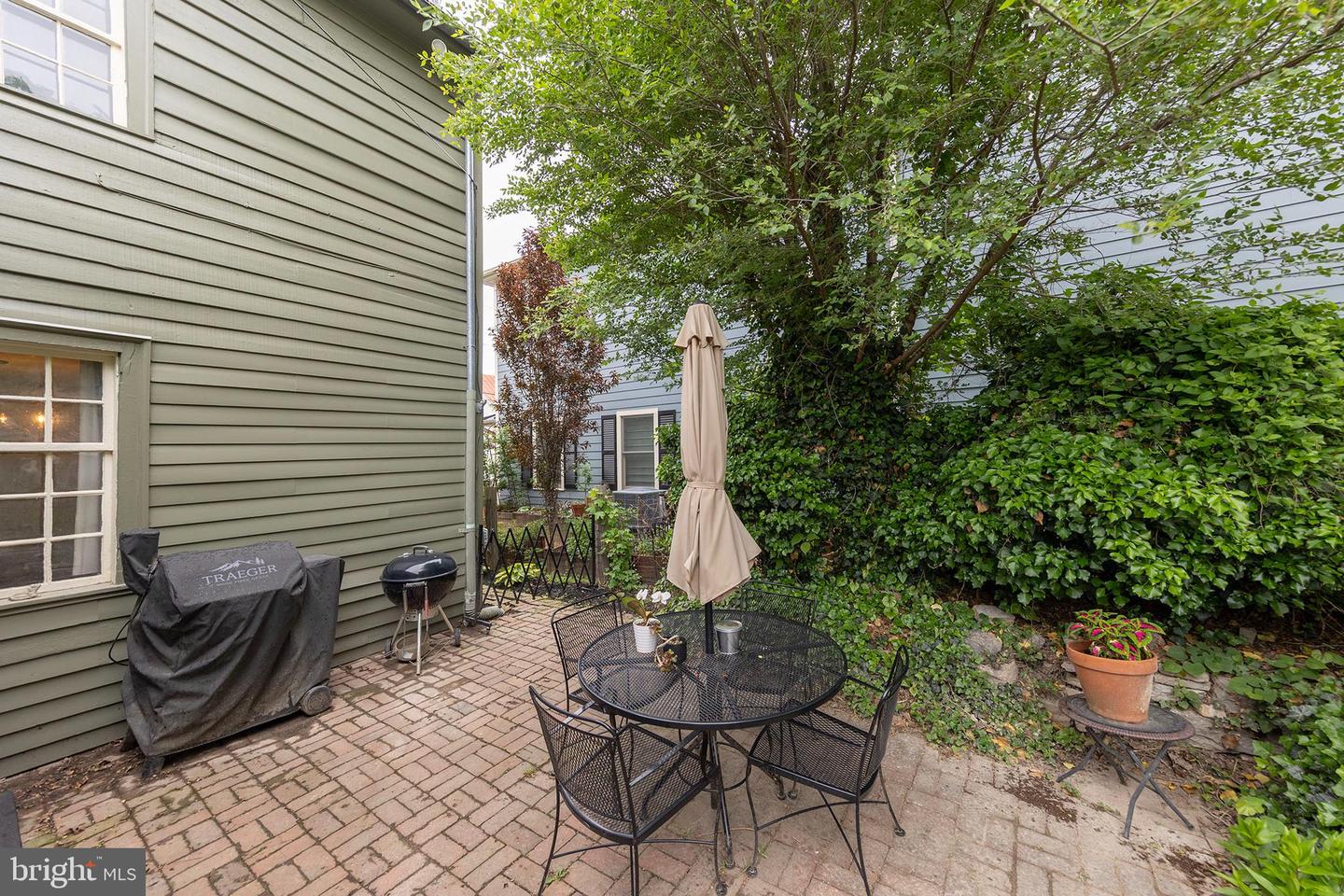 422 S Loudoun St Property Photo 32