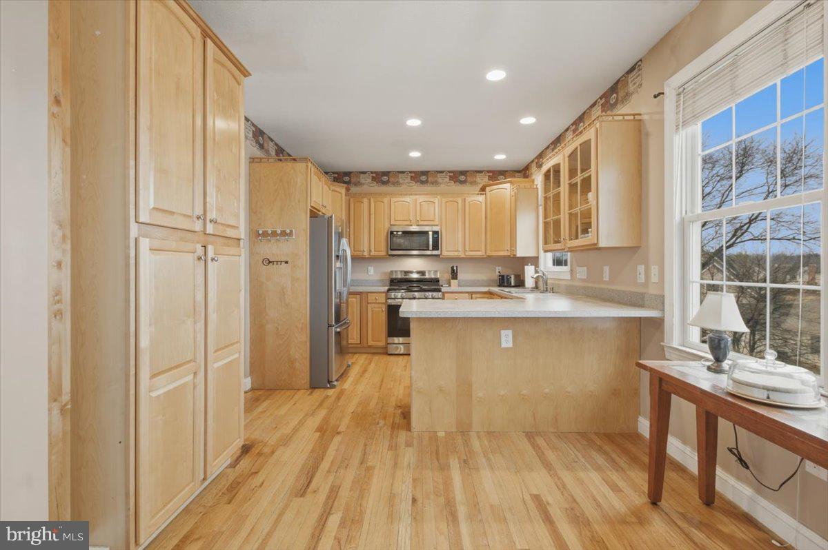 2643 Middle Rd Property Photo 11